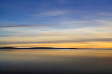 Winter evening calm with colourful evening sky over the Duemmer, Lembruch, Lower Saxony, Germany, Europe