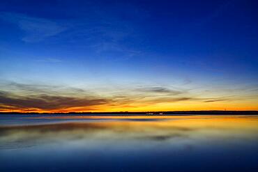 Winter sunset at the Duemmer, Lembruch, Lower Saxony