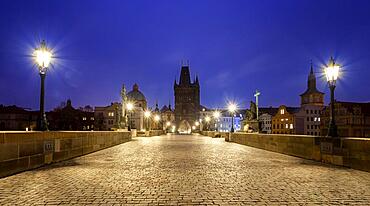 Night shot, Charles Bridge with the Vltava River, Prague, Czech Republic, Europe