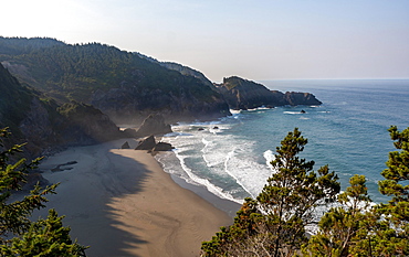 Sandy beach beach by the sea, coastal landscape with rugged rocks, Samuel H. Boardman State Scenic Corridor, Indian Sands Trail, Oregon, USA, North America