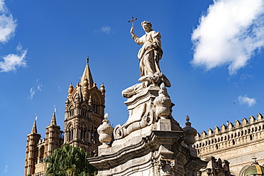 Statue on the Cathedral Maria Santissima Assunta, Norman Cathedral, Palermo, Sicily, Italy, Europe