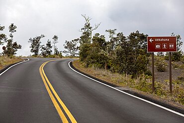 Crater Rim Drive, tourist road in Hawai'i Volcanoes National Park, Big Island, Hawaii, USA, North America