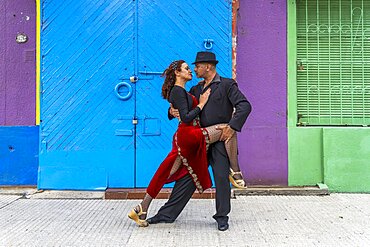 Tango dancers, Tango Argentina, La Boca district, Buenos Aires, Argentina, South America