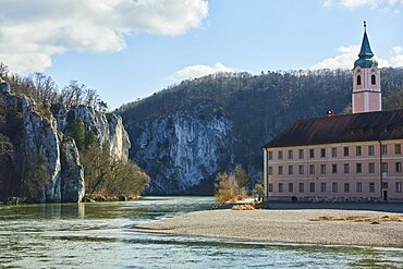 Danube Gorge near Weltenburg (Donaudurchbruch bei Weltenburg) and Weltenburg Abbey in early spring, Weltenburg Narrows, Bavaria, Germany, Europe