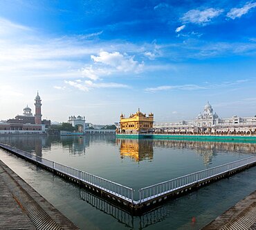 Sikh gurdwara Golden Temple (Harmandir Sahib) . Amritsar, Punjab, India, Asia