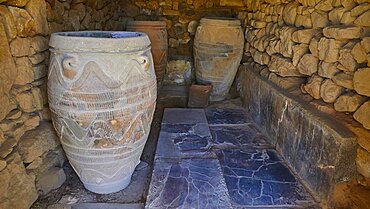 Storage room, pithoi, clay vessels, Minoan Palace of Festos, Messara Plain, Central Crete, Crete Island, Greece, Europe