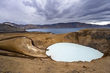 Crater lake Viti and Oeskjuvatn in the crater of the Askja volcano, volcanic landscape, Dyngjufjoell mountain massif, Icelandic highlands, Vatnajoekull National Park, Iceland, Europe