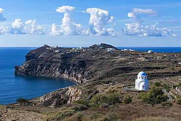 Little chapel on the south coast of Santorini, Greece, Europe