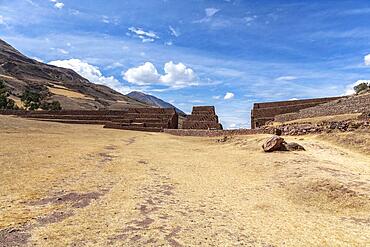 Portada de Rumicolca, also Rumiqolqa, Huarcapay, Peru, South America