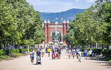 Arc de Triomphe, Arc Triomf, Promenade Passeig de Lluis Companys, Barcelona, Catalonia, Spain, Europe