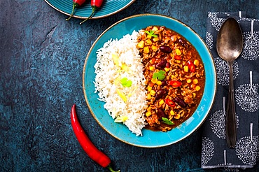 Hot Chilli con carne with rice served in bowl