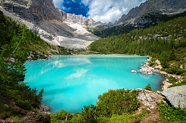 Beautiful Turquoise Lago di Sorapis Lake with Dolomites Mountains, Italy, Dolomites, Italy, Europe