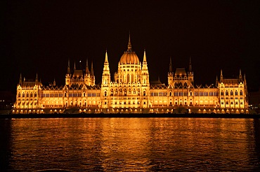 View of the iconic Budapest parliament at night