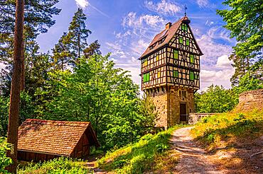 The duke's chair on the Rieseneck hunting grounds in sunshine in summer, Kleineutersdorf, Thuringia, Germany, Europe