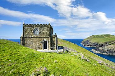 Doyden Castle, built around 1830, on a cliff near Port Quin, Port Isaac, North Cornwall, England, United Kingdom, Europe