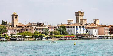 Sirmione with the Scaliger Castle on Lake Garda, Lombardy, Italy, Europe