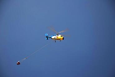 Helicopter, helicopter, fire-fighting helicopter, close, fire, Georgioupolis, Crete, Greece, Europe