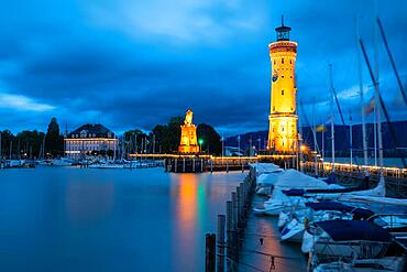 Lindau harbour to the Blue Stundnsee, New Lindau Lighthouse, Lion's Pier, clouds, boats, water, summer, Lindau, Bavaria, Germany, Europe