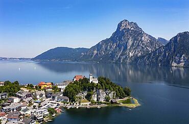 Drone shot, panorama shot, Johannesberg Chapel, Traunkirchen with Traunstein, Lake Lake Traun, Salzkammergut, Upper Austria, Austria, Europe