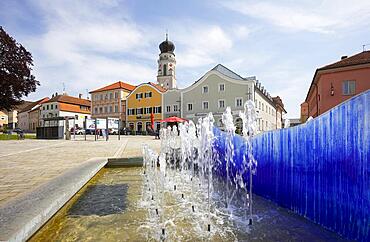 Town square with fountain, Bad Griesbach im Rottal, Lower Bavarian spa triangle, Rottal Inn district, Lower Bavaria, Germany, Europe