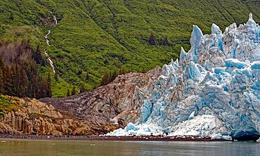 Meares Glacier, detail view, rainforests in the background, Chugach Mountains, Prince William Sound, Valdez, South Alaska, Alaska, USA, North America