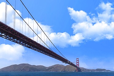 USA, famous Golden Gate suspension bridge bridge in San Francisco, California, North America