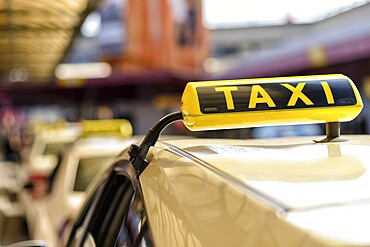 Taxi