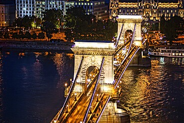 Szechenyi Chain Bridge night view (Budapest, Hungary). Shooting Location: Hungary, Budapest