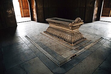Safdarjung Tomb, ancient ruins in Delhi, India, Asia