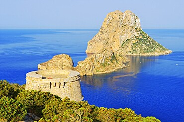 View of Torre des Savinar and Es Vedra island, Ibiza, Balearic Islands, Spain, Europe