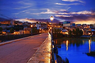 Zamora Puente de Piedra stone bridge on Duero river of Spain