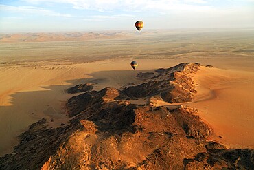 Hot air balloon ride over the Namib in the Namib-Naukluft National Park in Namibia