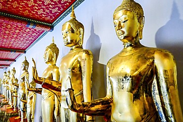 Beautiful photo of Wat Pho Temple, Bangkok City taken in Thailand