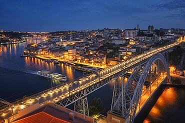 Historic capital, temple, buildings, attractions, transport, trams