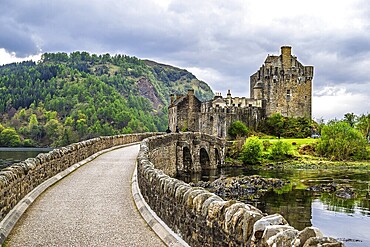Eilean Donan Castle, Loch Duich, Isle of Skye, Highlands, Scotland, UK