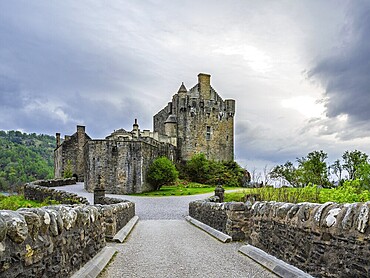 Eilean Donan Castle, Loch Duich, Isle of Skye, Highlands, Scotland, UK