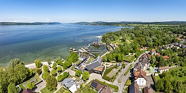 Luftbild, Panorama von den Pfahlbauten, Pfahlbaumuseum, Freilichtmuseum Unteruhldingen, Uhldingen-Mühlhofen, Bodenseekreis, Bodensee, Baden-Württemberg, Deutschland