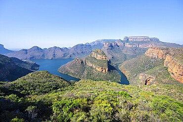 Panorama, Blyde River Canyon with Three Rondawels peak, view of canyon with Blyde River and Table Mountains, canyon landscape, Panorama Route, Mpumalanga, South Africa