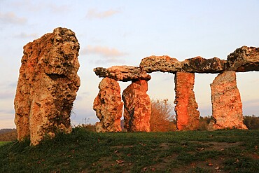 The Franconian Stonehenge in the evening light, permanent art installation made of boulders found during roadworks by Alexander Lämmlein near Tieferpölz in the district of Bamberg, Upper Franconia, Bavaria, Germany