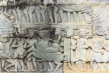 Stone bas-reliefs, Khmer war campaign against the Cham, relief wall, east façade, Bayon temple, Angkor Thom, Siem Reap province, Cambodia