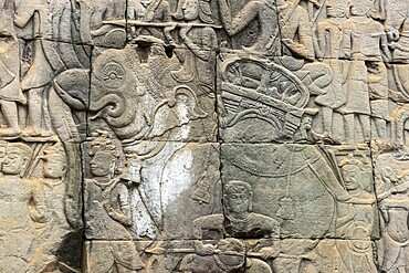 Stone bas-reliefs, Khmer war campaign against the Cham, relief wall, east façade, Bayon temple, Angkor Thom, Siem Reap province, Cambodia