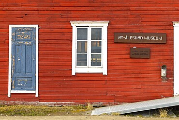 Ny Alesund Museum, wooden house, Ny-Alesund, Spitsbergen, Svalbard