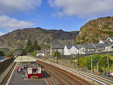 View of railway station, houses and mountains, Blaenau Festignog, Wales, UK