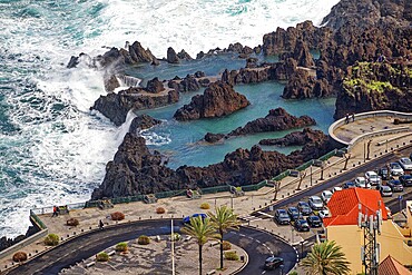 Natural swimming pools in volcanic rock, lava pools, natural swimming pools, view from the Miradouro da Santinha on Porto Moniz, Madeira, Portugal