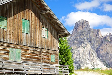 Barn near Corvara, Badia Valley, Bolzano Province, Trentino-Alto Adige/South Tyrol, Italian Dolomites, Italy, Europe