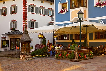 Cafe, Ortisei, Gardena Valley, Bolzano Province, Trentino-Alto Adige/South Tyrol, Italian Dolomites, Italy, Europe