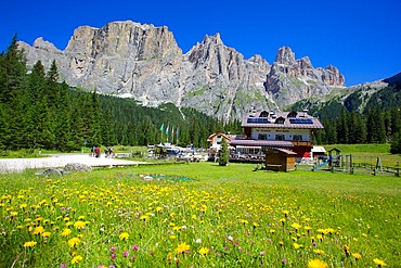 Sella Pass, Trento and Bolzano Provinces, Italian Dolomites, Italy, Europe