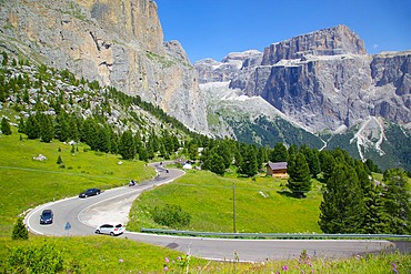 Road, Sella Pass, Trento and Bolzano Provinces, Italian Dolomites, Italy, Europe