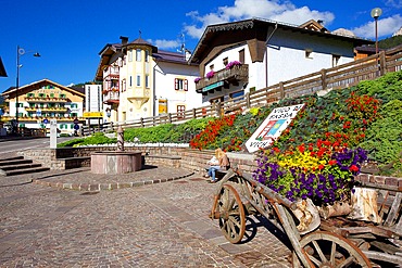 Town Square, Vigo di Fassa, Fassa Valley, Trento Province, Trentino-Alto Adige/South Tyrol, Italian Dolomites, Italy, Europe