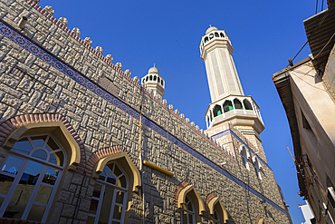 Evening view of mosque in the Muttrah Souk, Muscat, Oman, Middle East